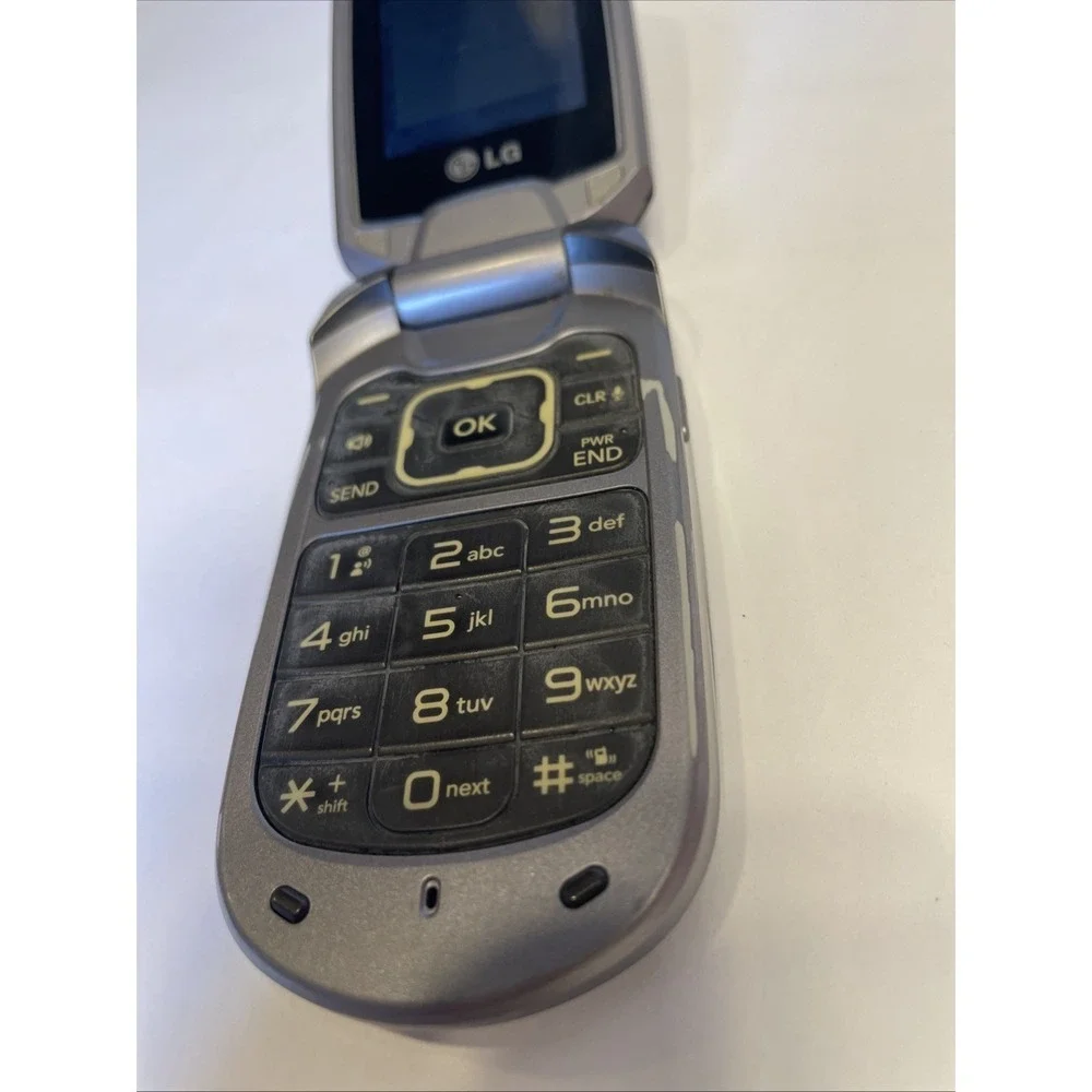 LG Revere 2- Gray (Verizon) Cellular Flip Phone 3G vintage